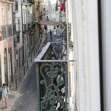 Bairro Alto Comfy And Central *