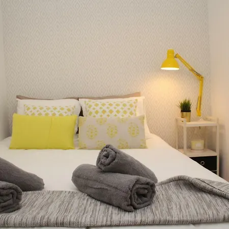 Bairro Alto Comfy And Central