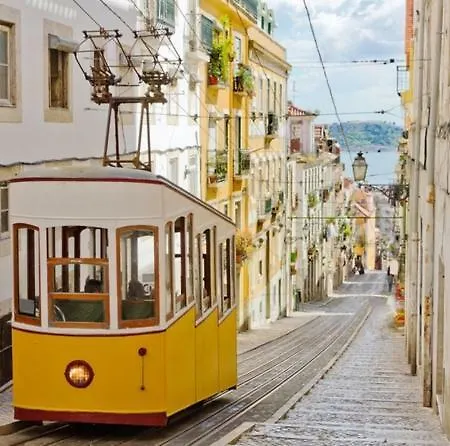 Bairro Alto Comfy And Central